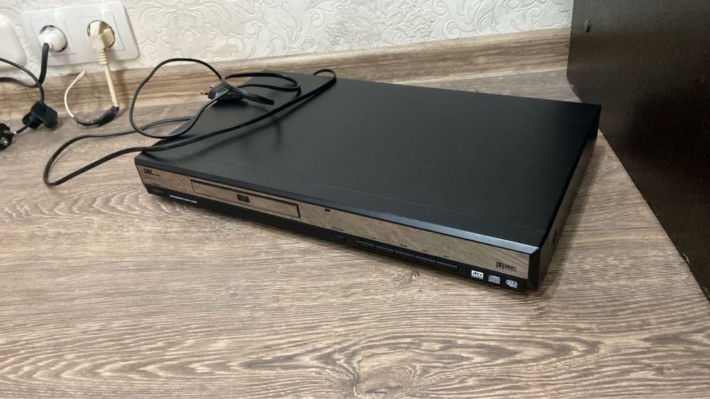 Продам DVD плеер