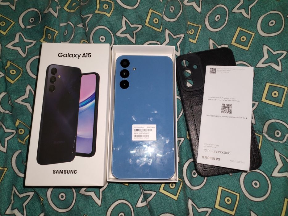 Срочно продаю Самсунг а-15.