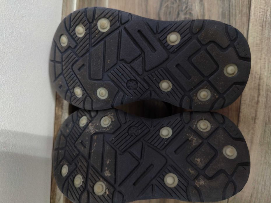 Vând ghetuțe DEI-tex mărimea 23