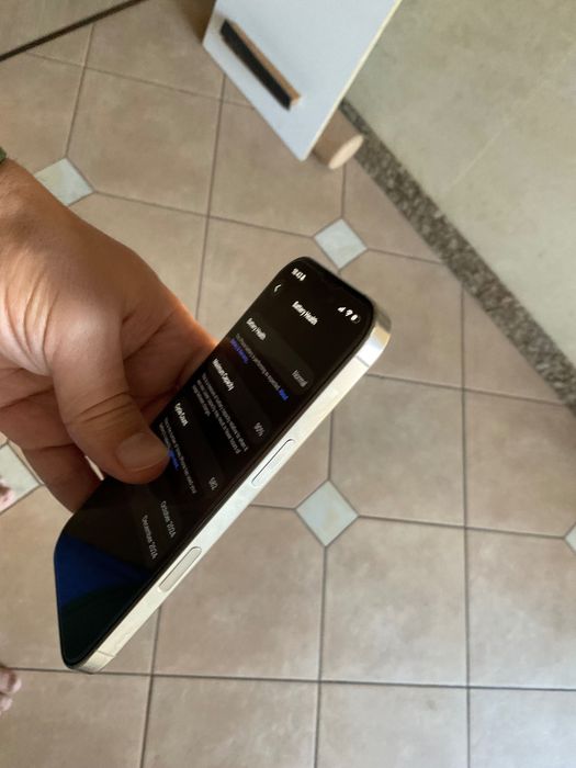 iPhone 16 pro 256gb