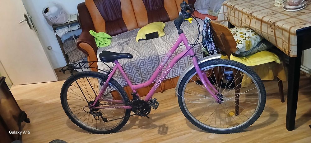 Vând bicicleta pentru fete,cauciucuri în bune condiții, frâne bune preț 350 lei