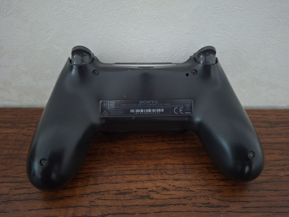 Диски и джойстик для PlayStation 4