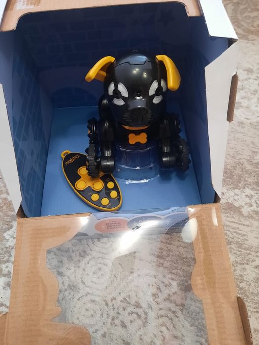 Робот  пёс  чапи