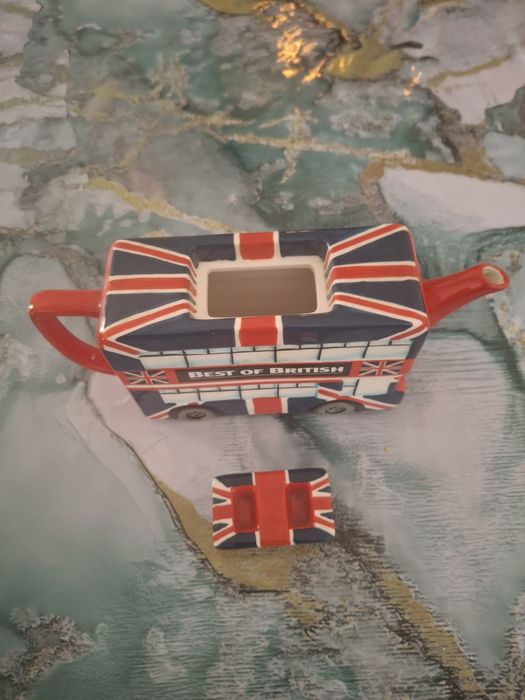 Новый сувенирный чайничек