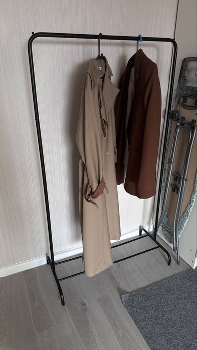 Напольная вешалка