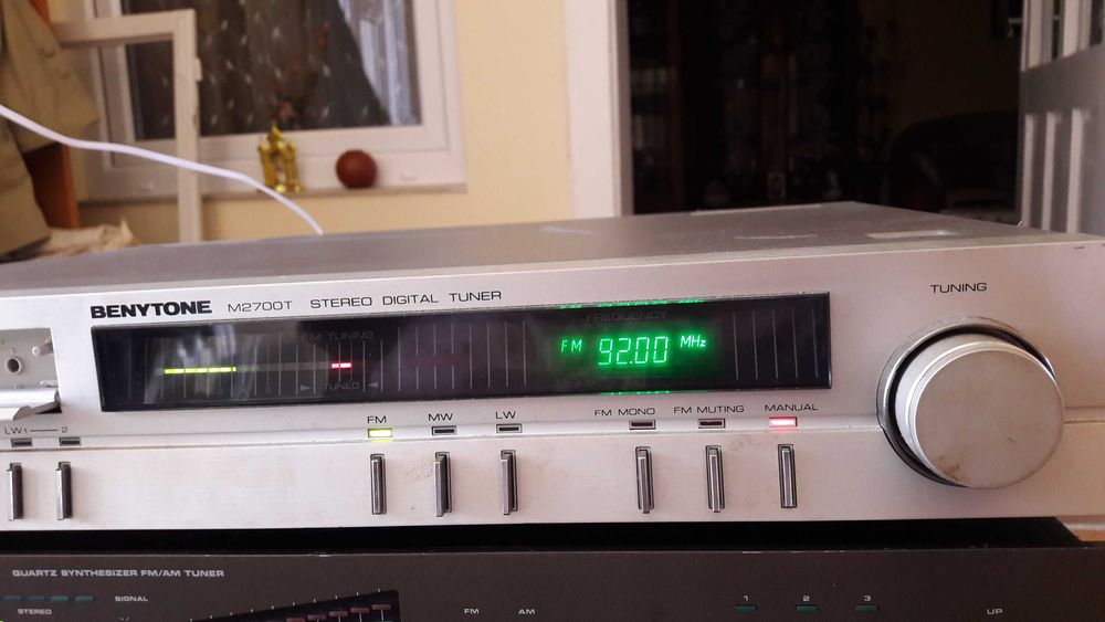Benytone M2700T vintage tuner