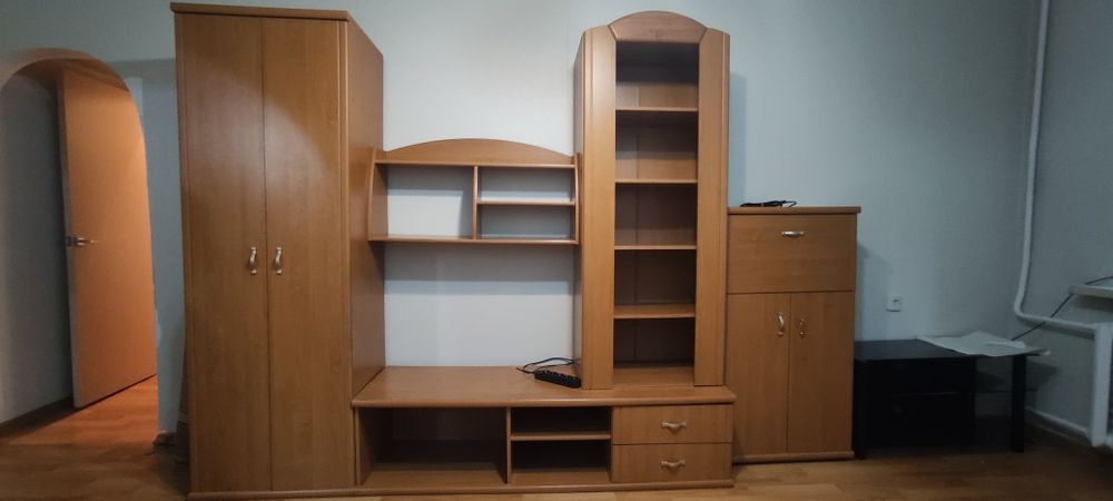 мебельную стенку