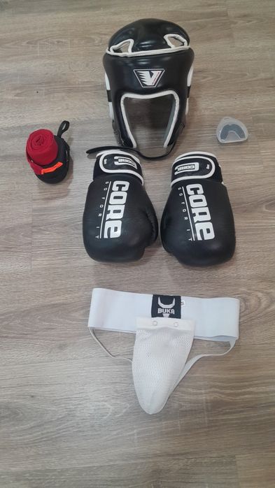 Бокс Перчатка набор шлем Перчатка капа бинт для рук бандаж