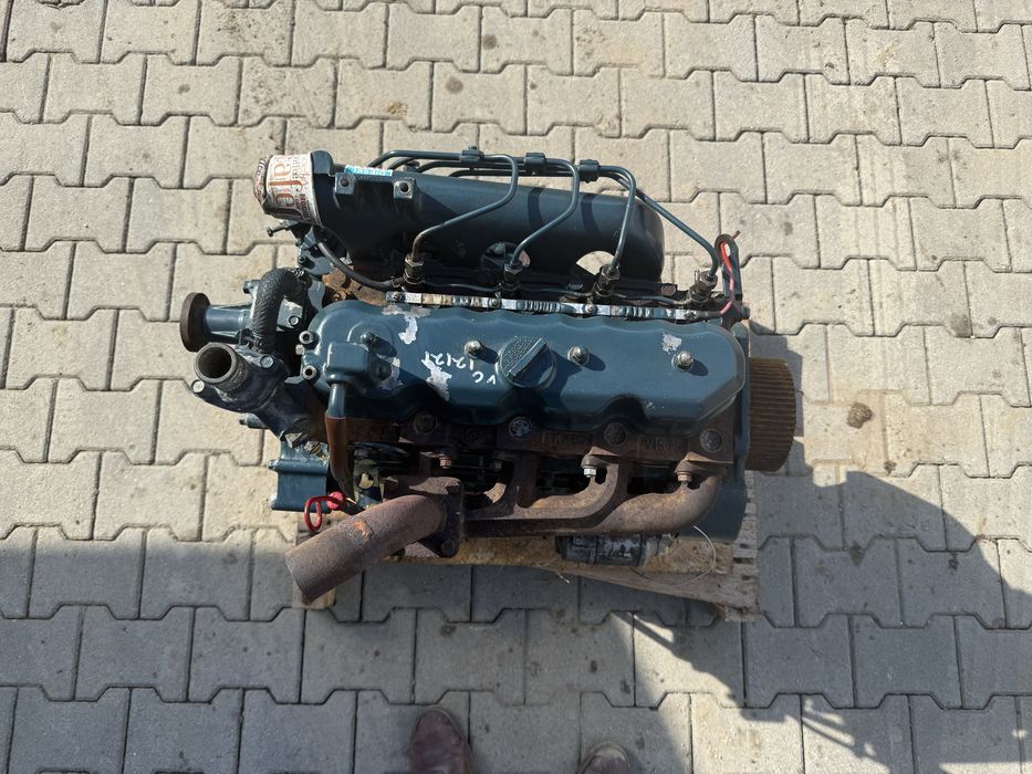 Motor Kubota V2203