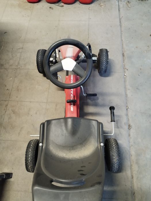 Детски картинг с педали Кетлер