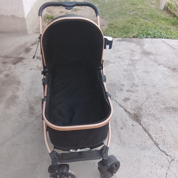 Детская коляска.