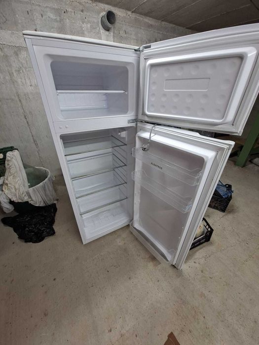 Vând Frigider cu 2 uși Albatros FA28+, Clasa A+, în stare foarte bună