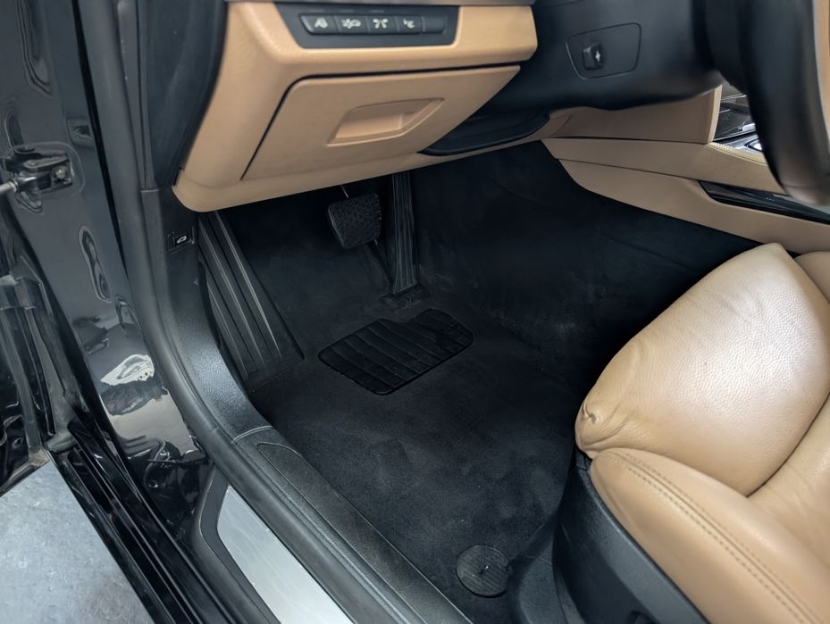 BMW Seria 7  F01 XDrive M Pachet