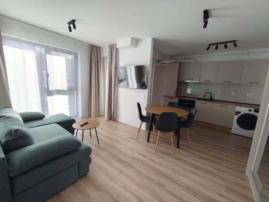 Inchiriez apartament Floresti