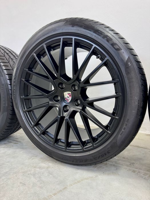 Jante Porsche Cayenne R21 E3 9Y Facelift Spyder Negru Originale Pirelli de vara 2024 90%