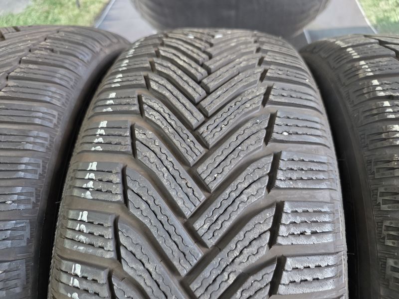 225/50/17 MICHELIN 4бр