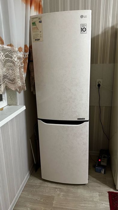 Холодильник сатылады