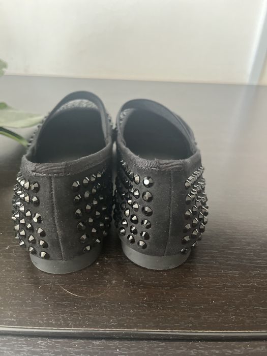 Balerini,marimea 37, cu insertii de pietre, eleganti in stare foarte b