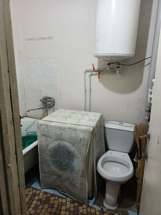 Сдается 1 ком квартира в Чирчике 3 мкн 4 этаж