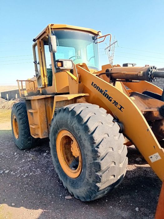 Продается погрузчик 3куб нахолится в отлич