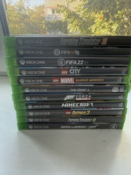 Vand Xbox One + 11 jocuri