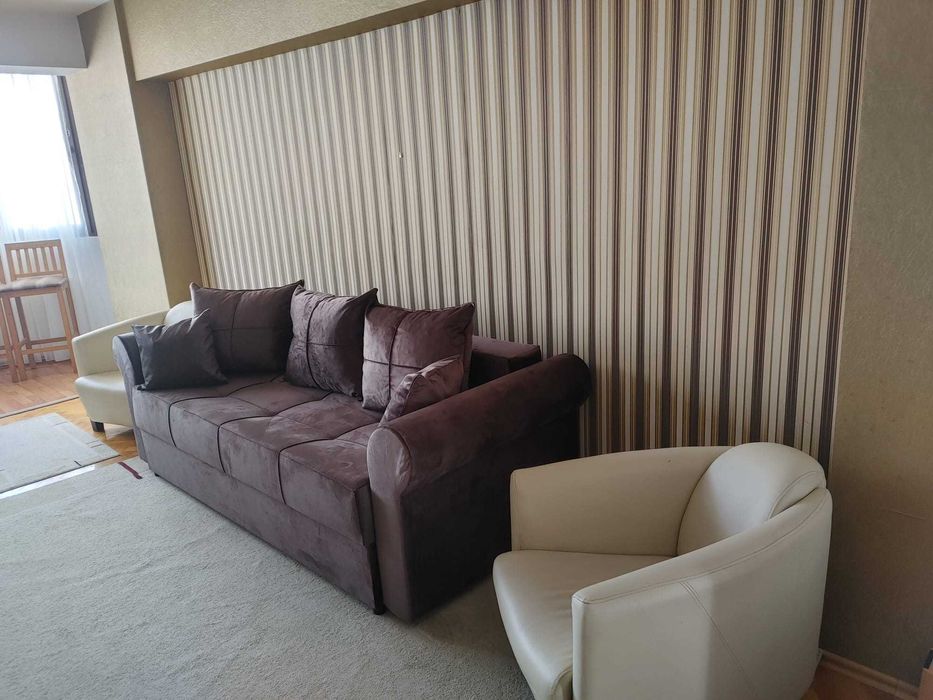 Dau in chirie un apartament in stare foarte buna zona Diamant