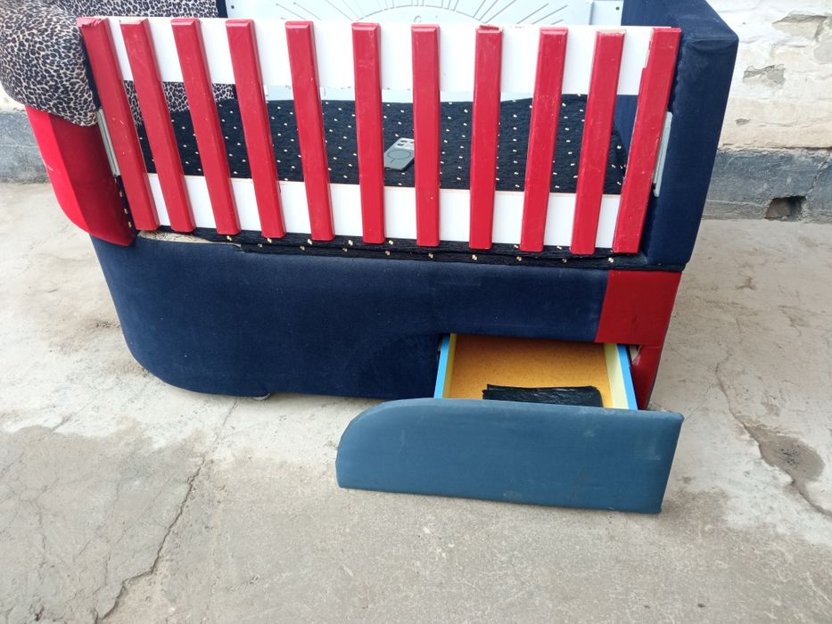 Детский кровать сотилади