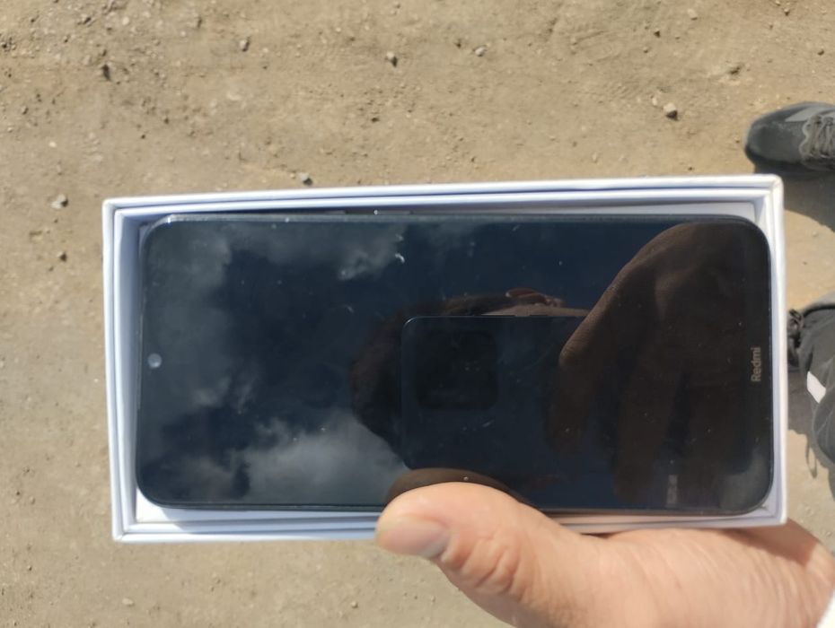 Продам телефон редми