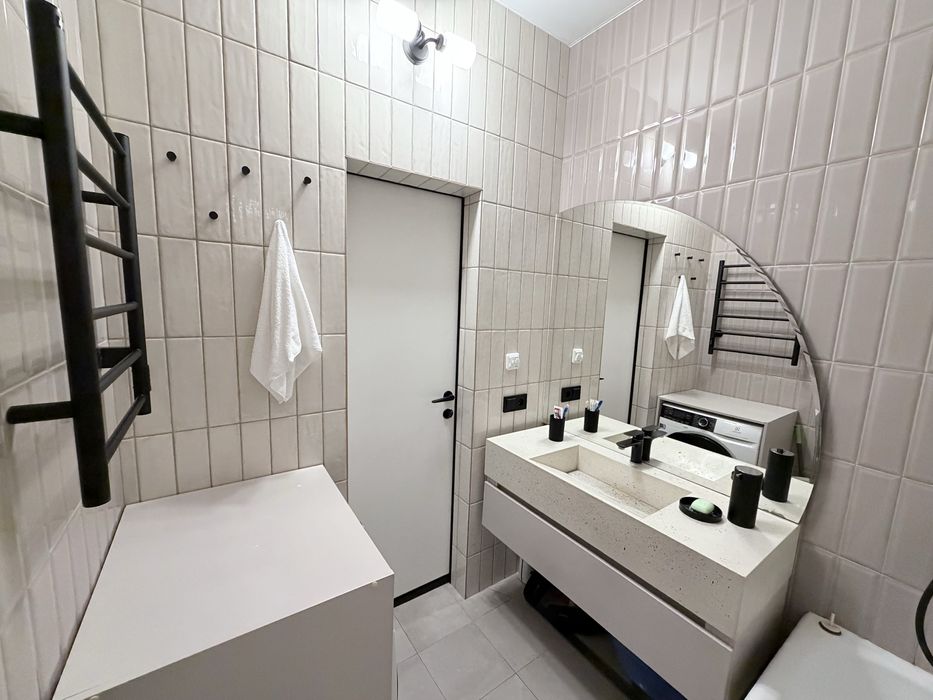 4-комн. квартира, 104 м², 1/5 эт. — Коратош