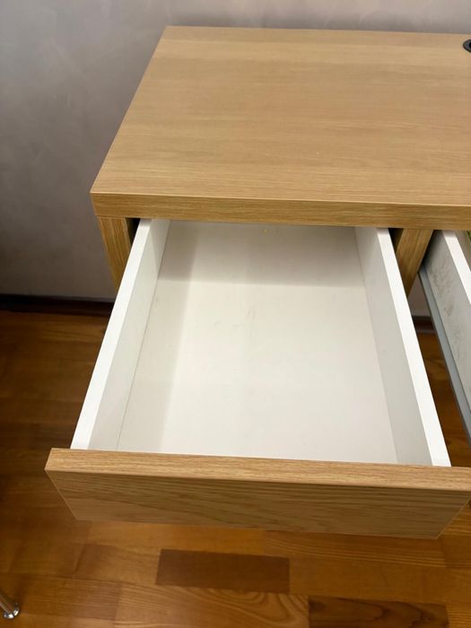 Birou de elev IKEA