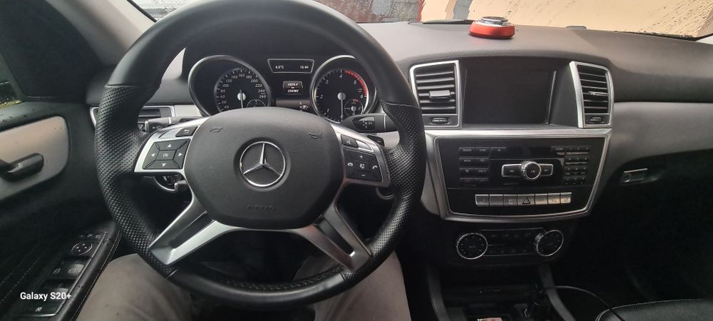Mercedes-Benz ML250 vând sau schimb