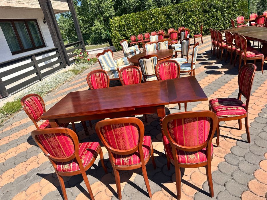 Vând mese si scaune