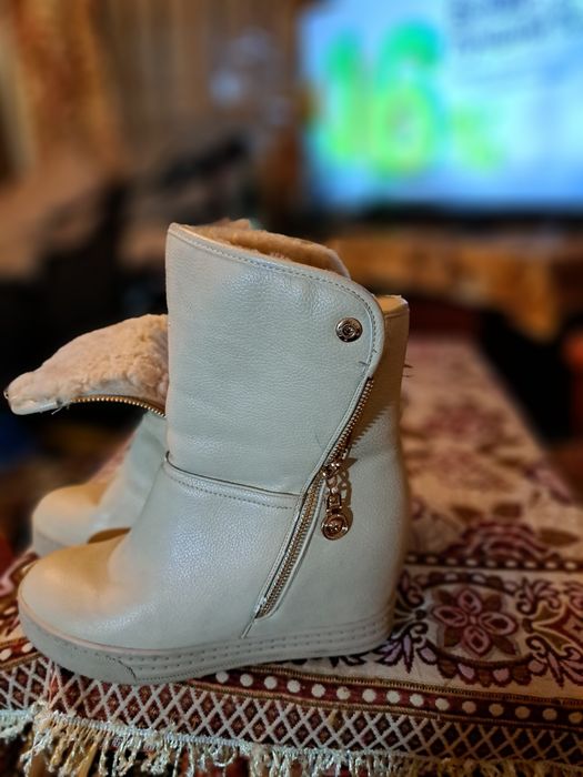 Продам сапоги зимние  женские