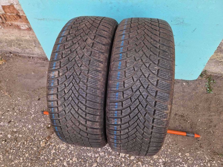 2 Bridgestone R18 215/50 Зимни гуми  DOT4621