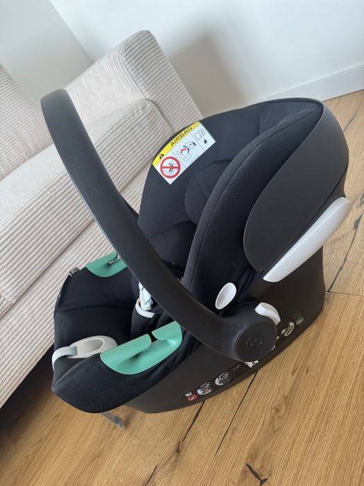 Столче/ кошница за кола Cybex Aton B2 i-Size