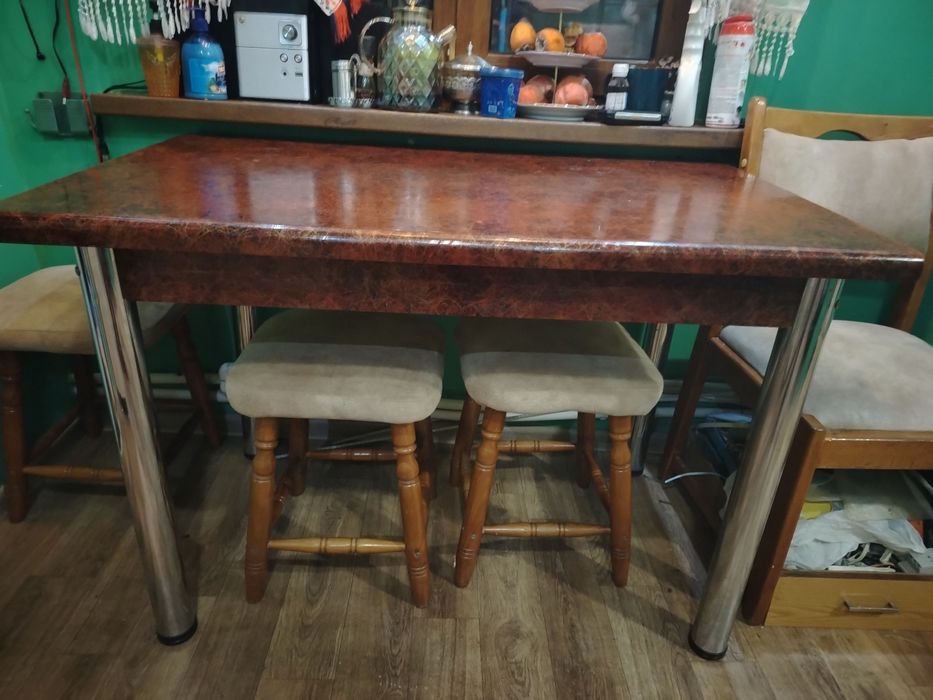 Стол    кухонный