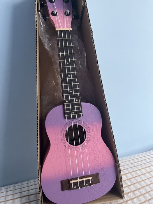 продам укулеле в отличном качестве