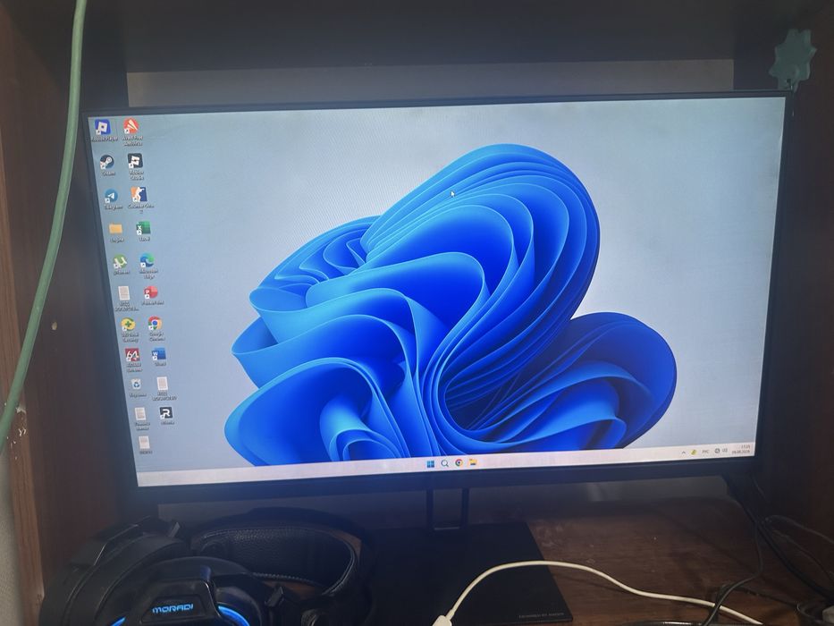 манитор 144 hz  один милион