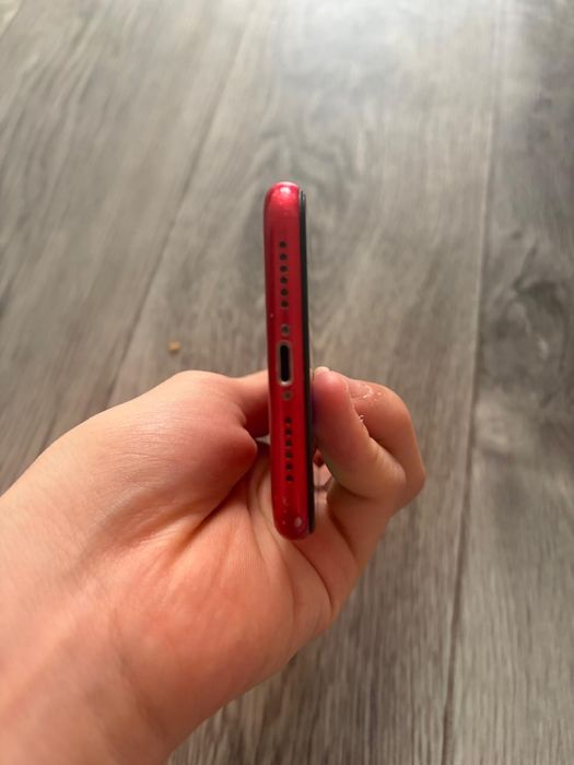 iPhone 11 продам