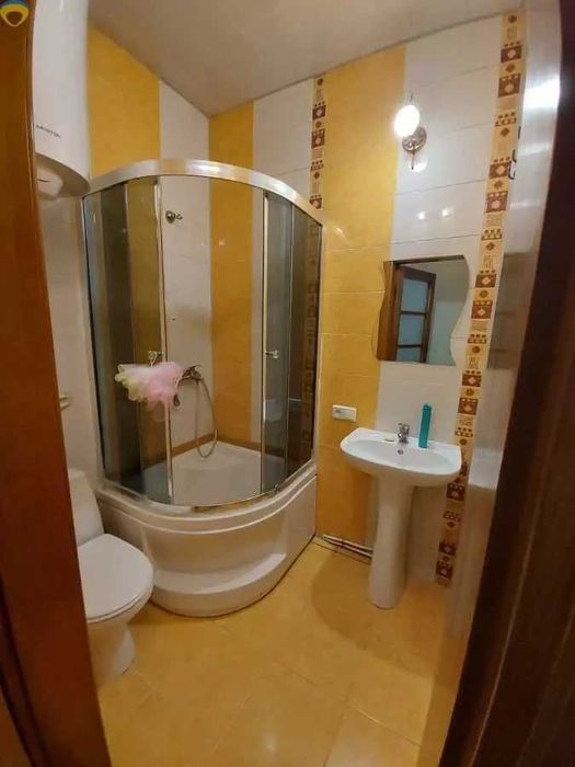 Тристаен имот в Център-ЦУМ