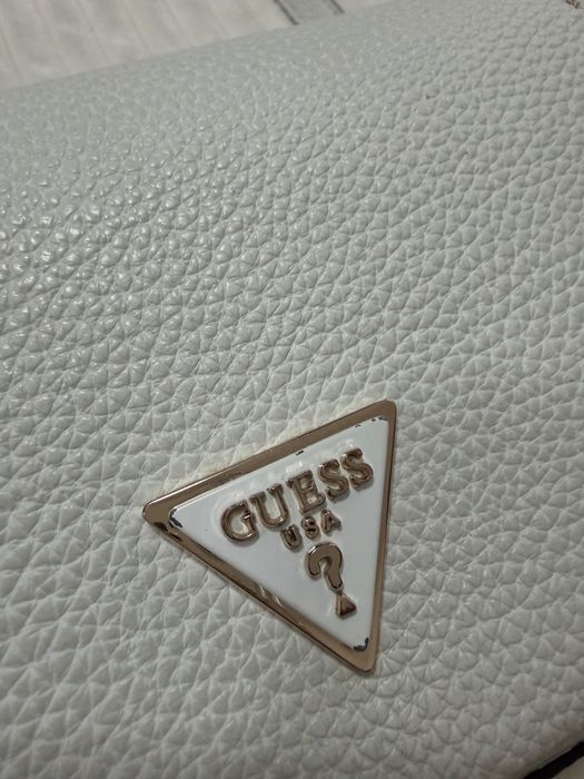 Оригинална чанта Guess