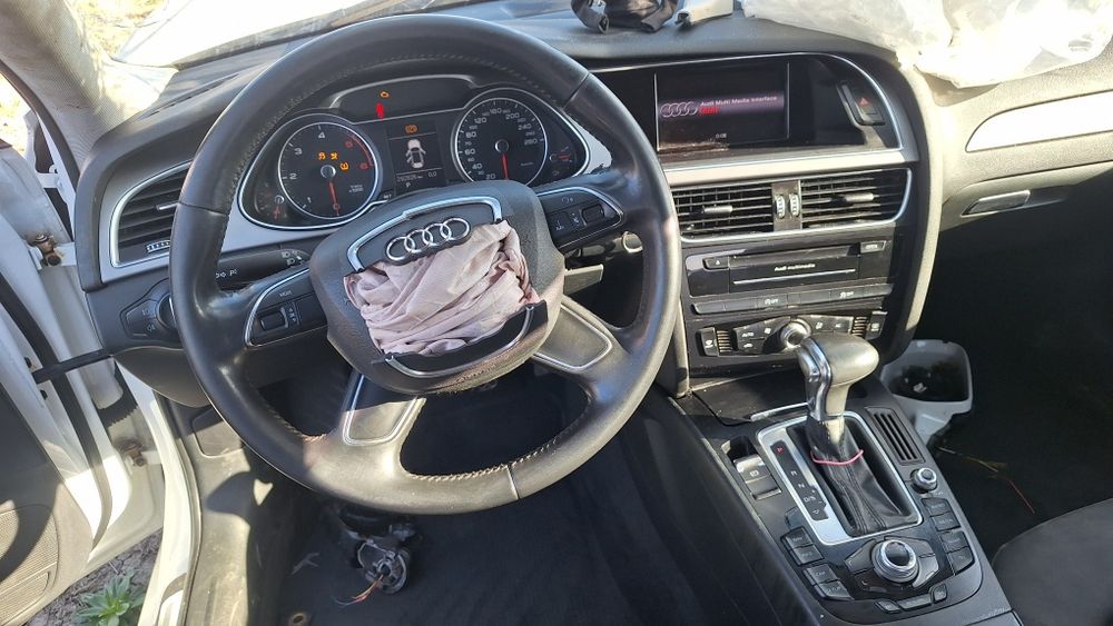 Dezmembrez a4 b8.5 2014