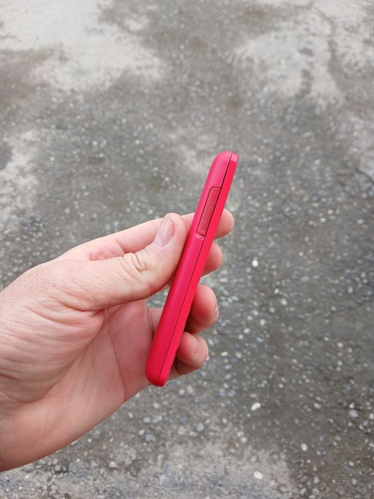 Nokia 206 red sotladi