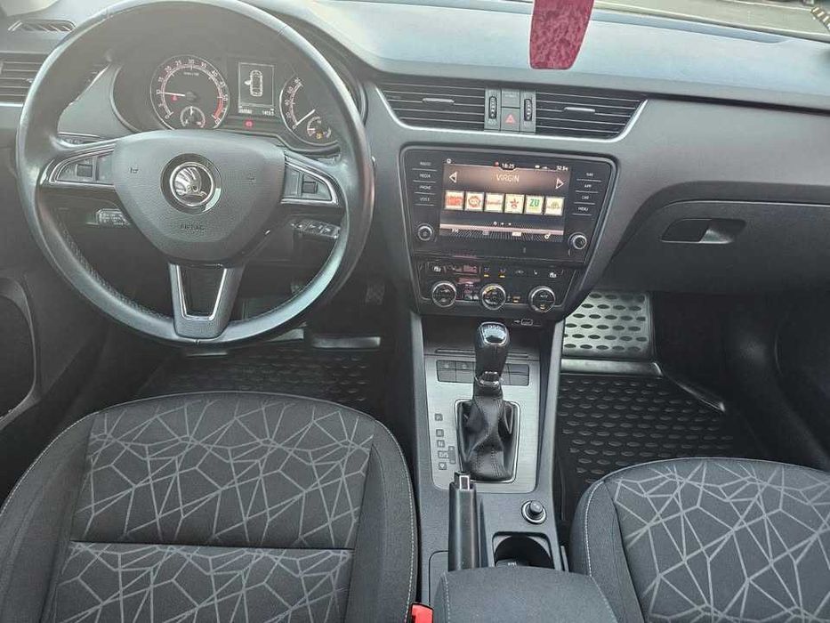 Skoda Octavia Distronic