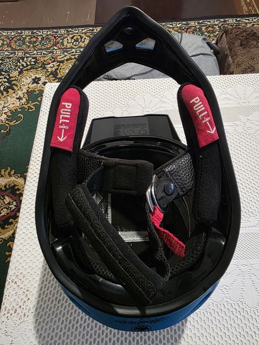Каска за DH  TSG