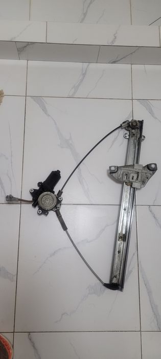 Стеклоподъёмник Rav 4, 1995 год