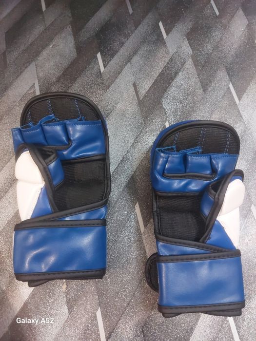 Продам снаряжение для бокса