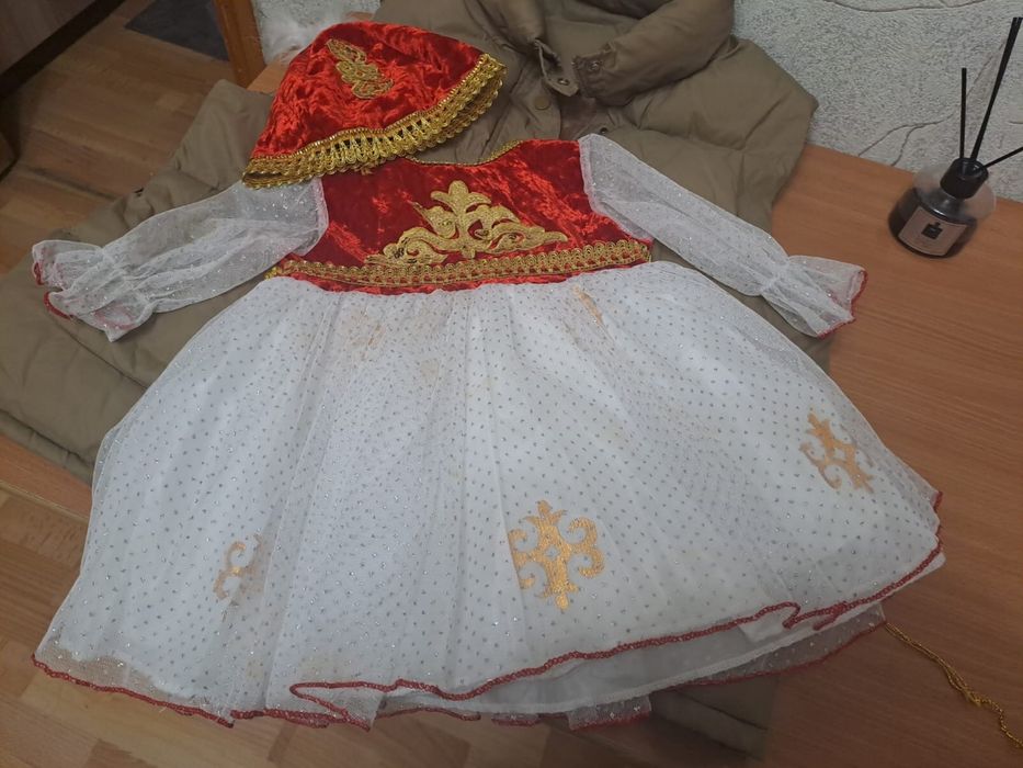 Продам на 2-2,5 года нац костюм