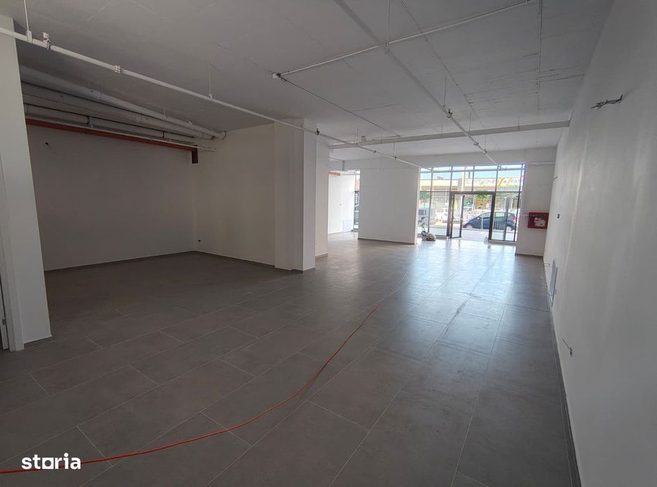 Sp. comercial 138 mp, central, vitrina, vad comercial, parcare, 16e/mp