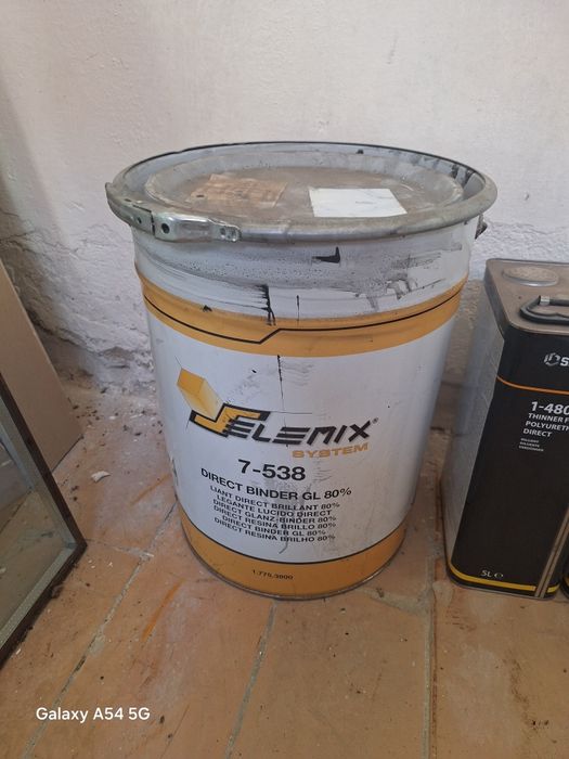 De vânzare vopsea Ral 7016 antracit+diluant firma  selemix